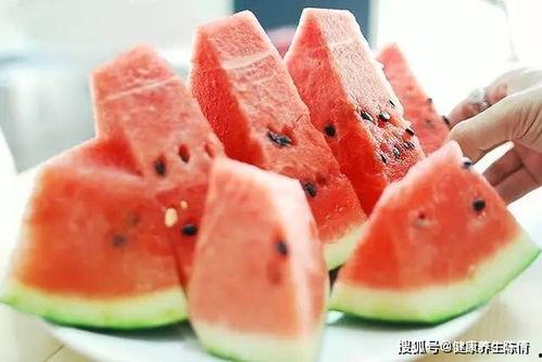 喝瓜前和吃瓜后,揭秘吃瓜群众的奇妙转变