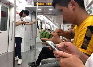 地铁吃瓜趣事,一场场意想不到的“瓜”界盛宴