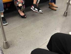 地铁吃瓜趣事,一场场意想不到的“瓜”界盛宴