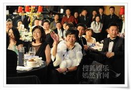 慈善晚宴吃瓜视频,揭秘明星幕后故事